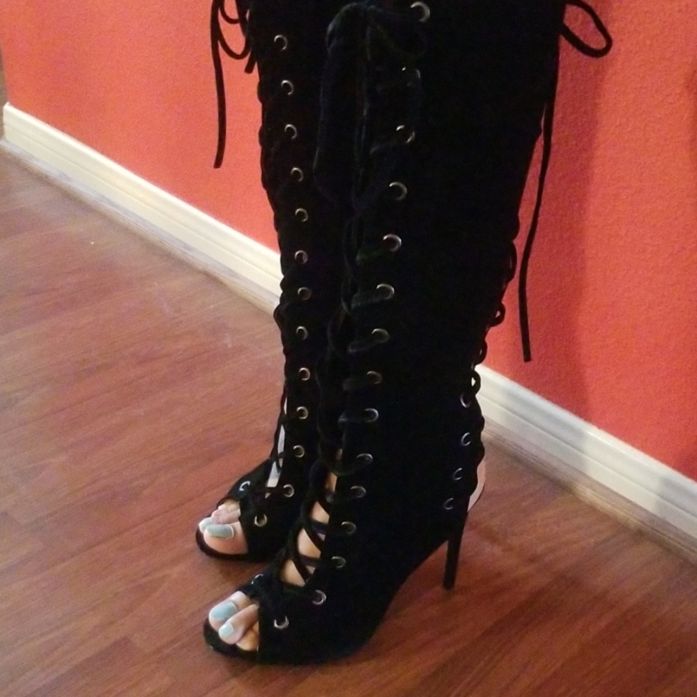 Shoes - Picture 3 of 3